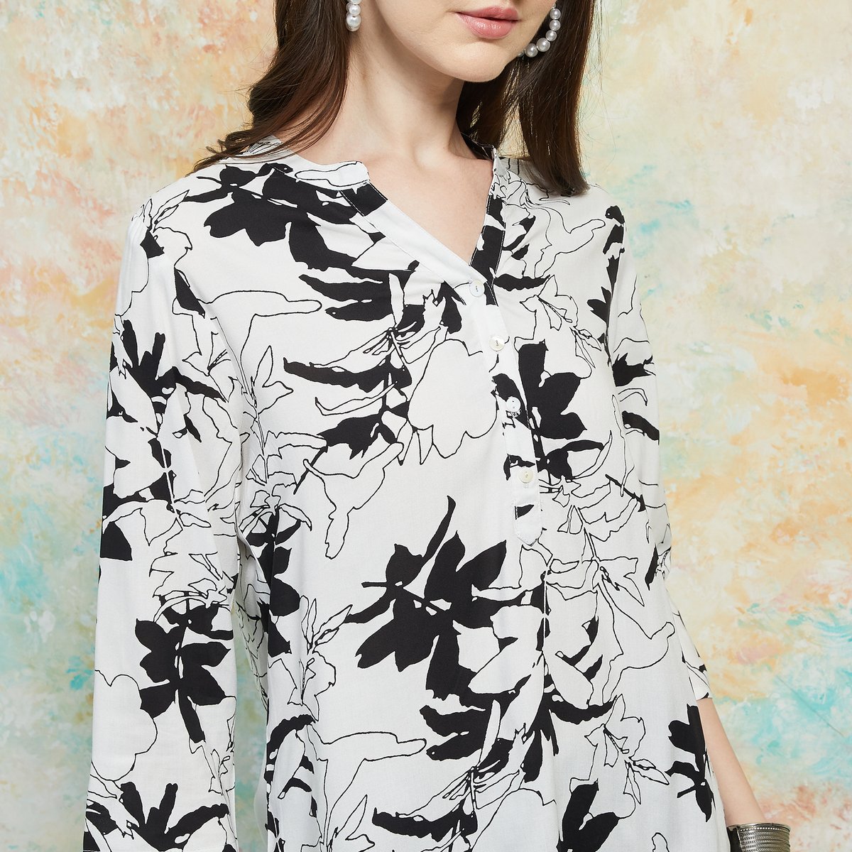 Nysa Black Printed Viscose Kurti