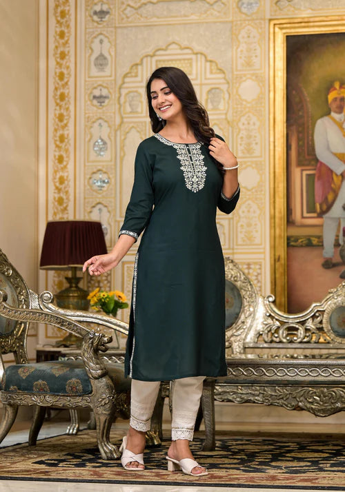 Mehr Green Embroidered Rayon Kurta
