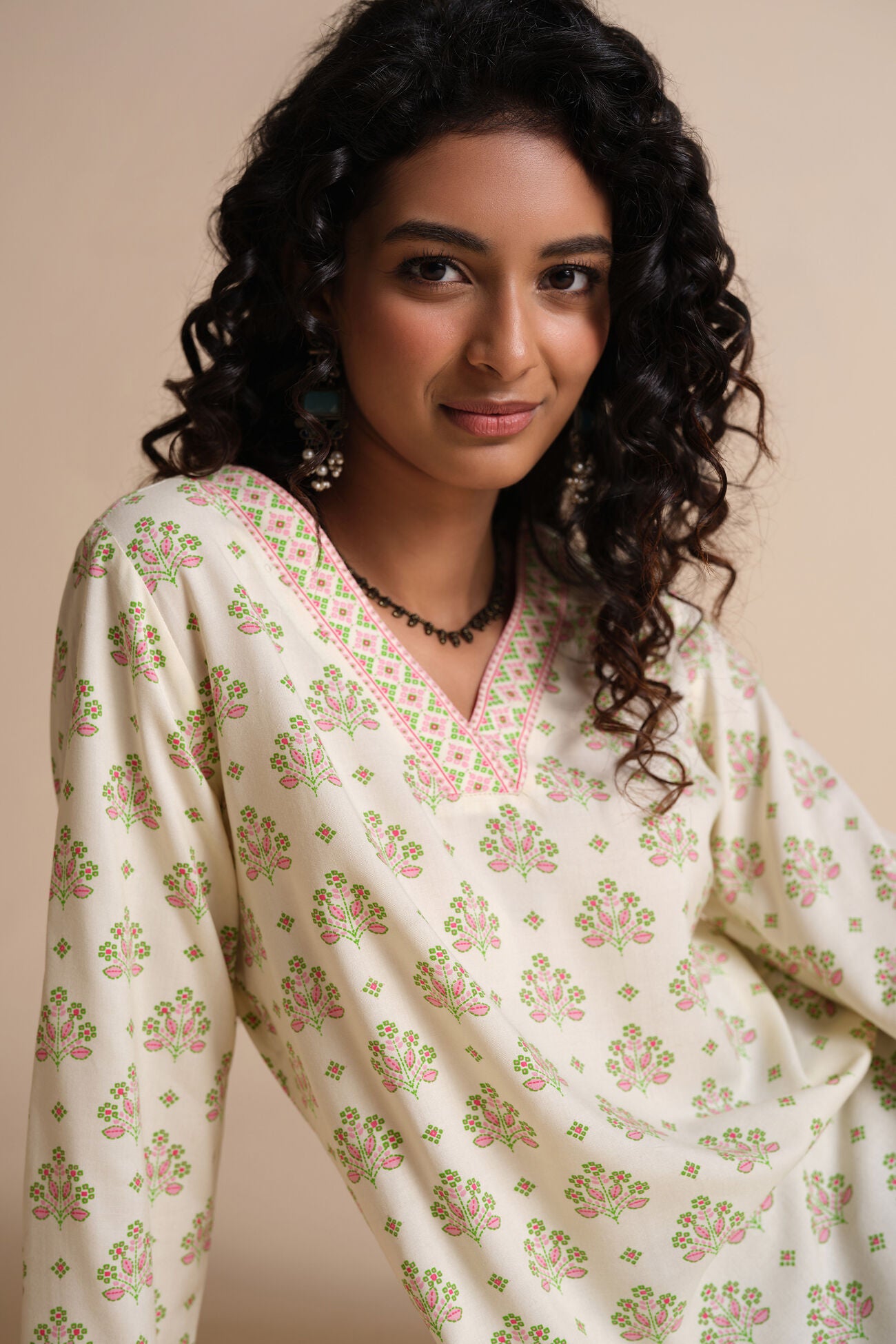 Inaaya Modal Kurta