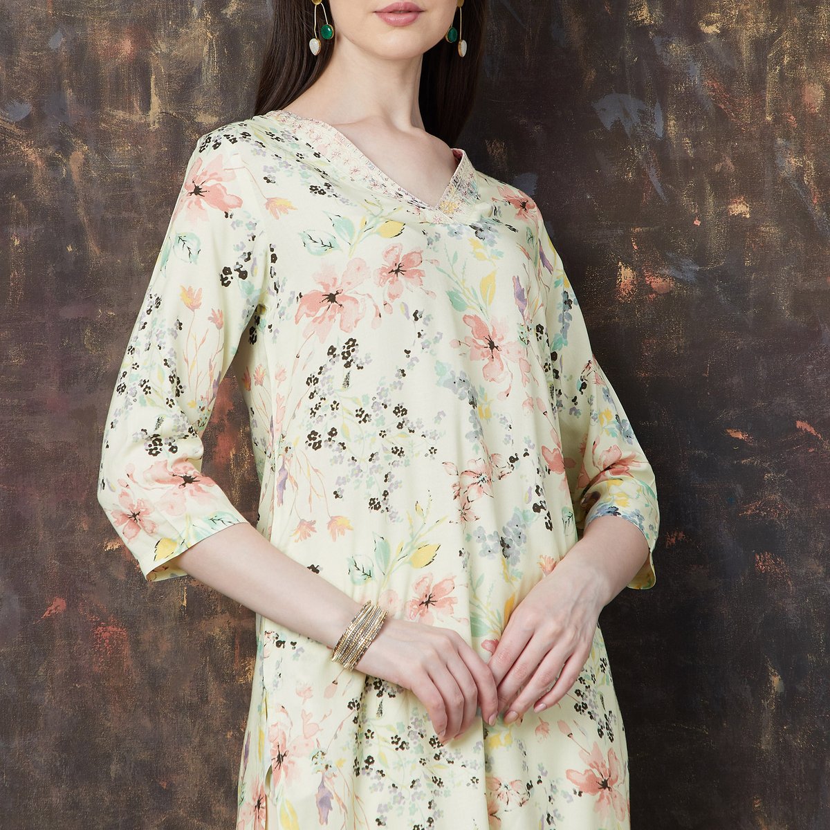 Amaira Off-White Floral Viscose Kurta