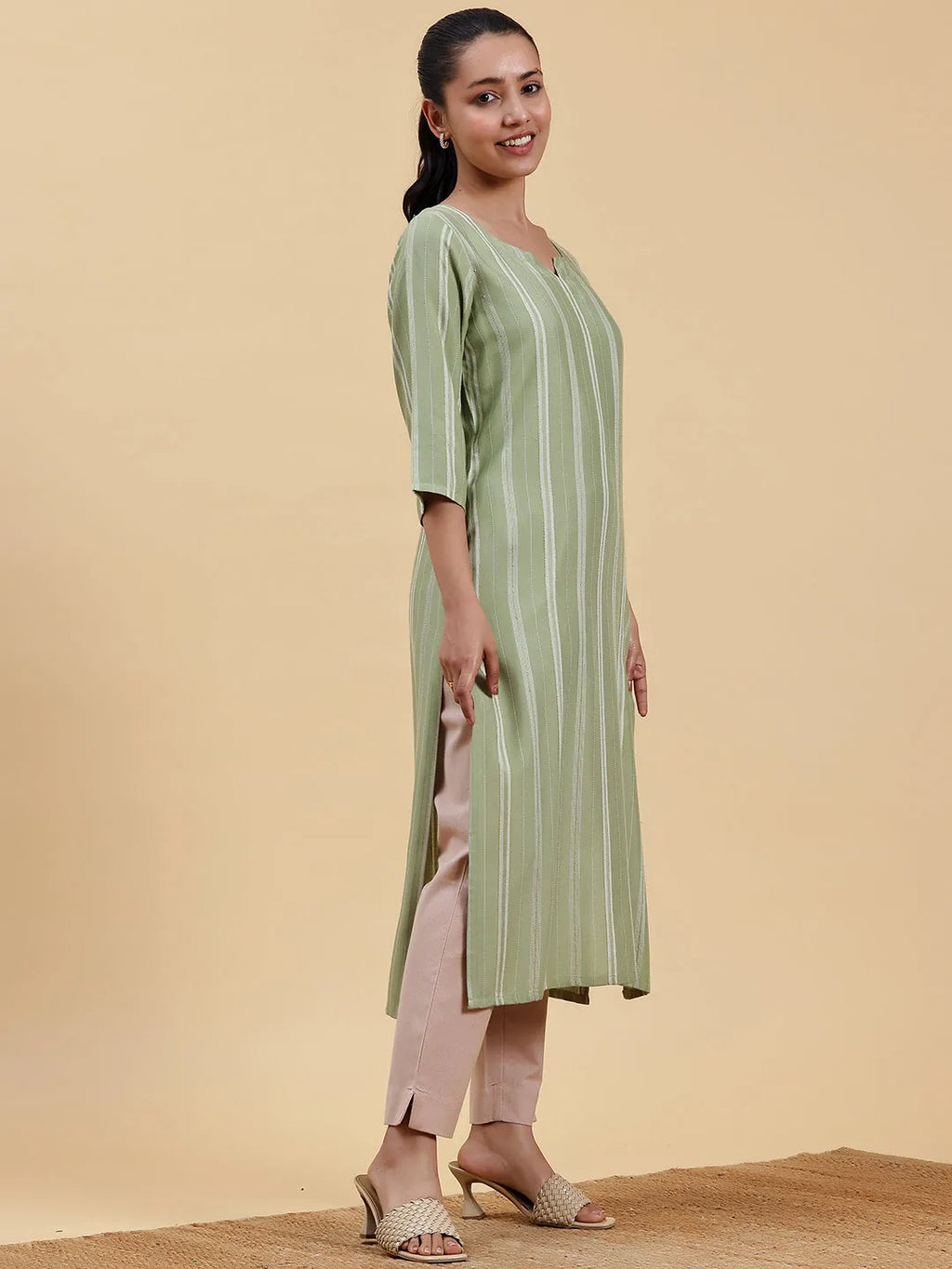 Myra Green Woven Straight Kurta