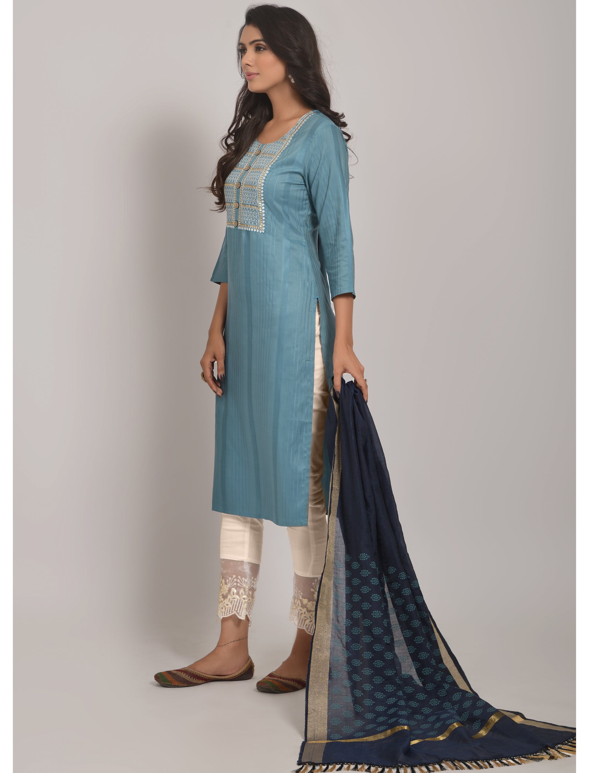 Aara Kurta Set with Pant & Jacquard Dupatta