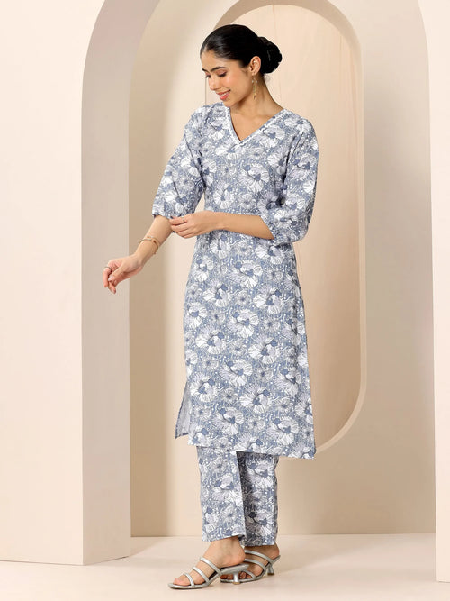 Aaravi Blue & White Floral Kurta Set