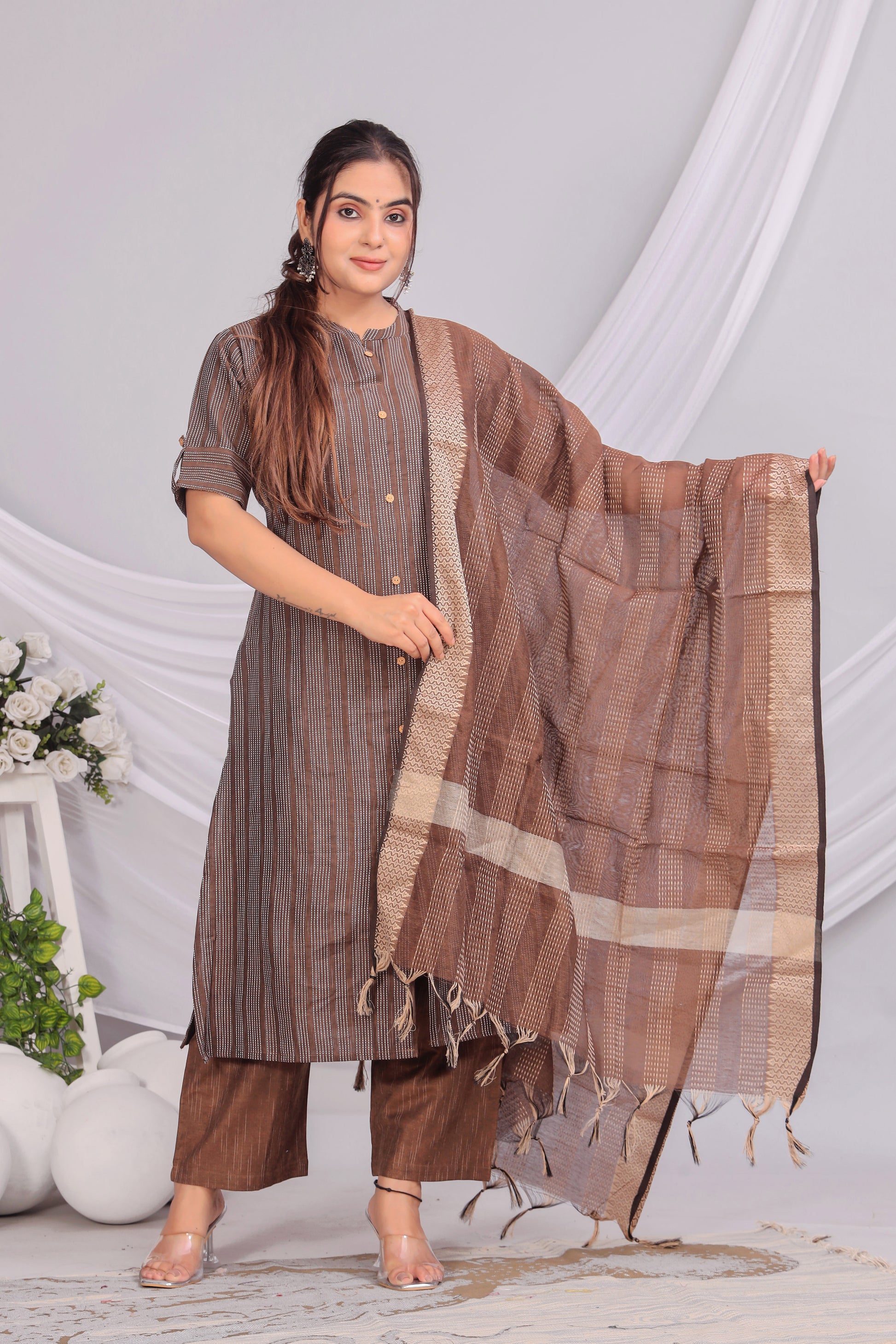 Kavira Cotton Embroidered Katha Set