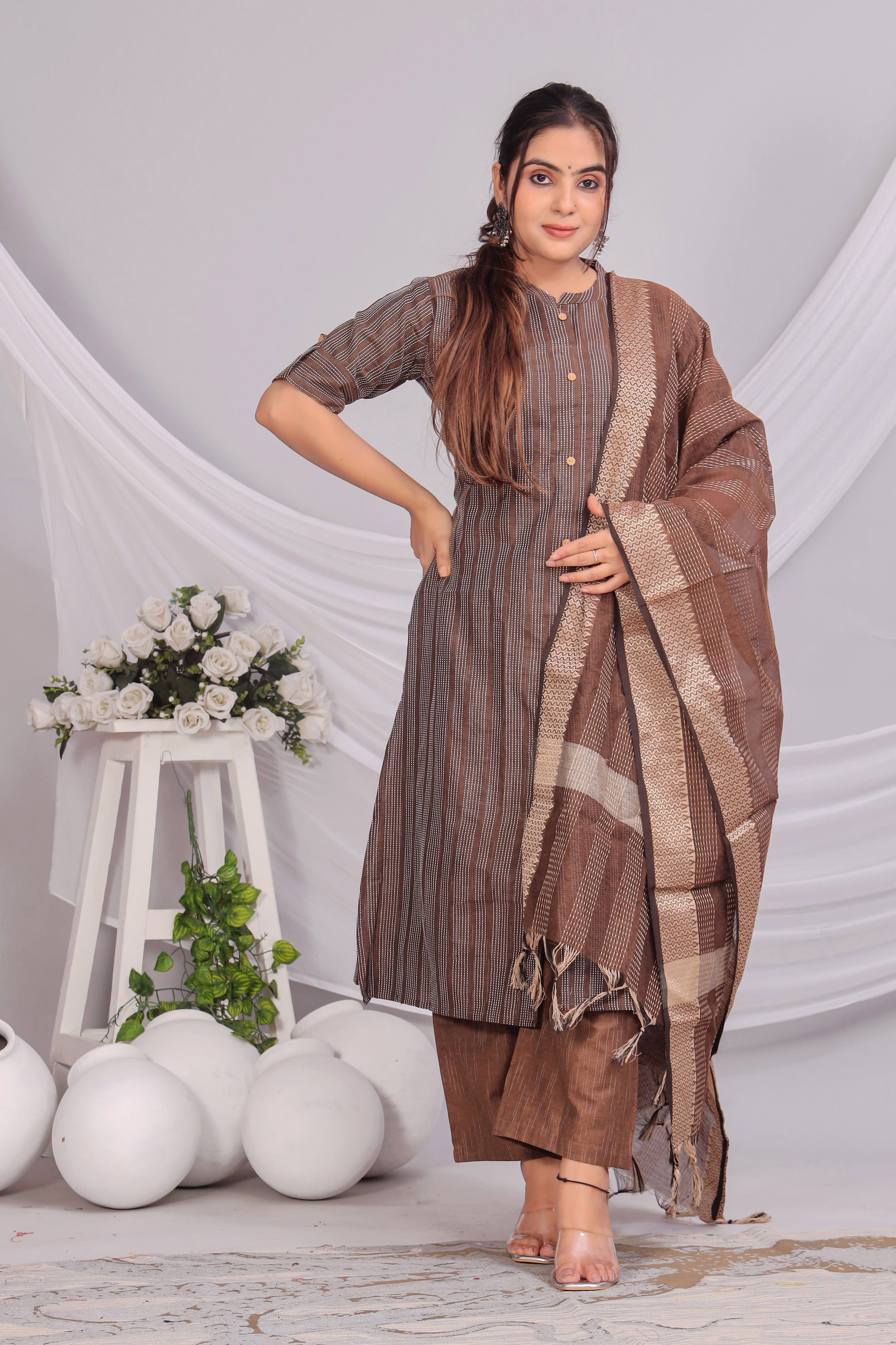 Kavira Cotton Embroidered Katha Set