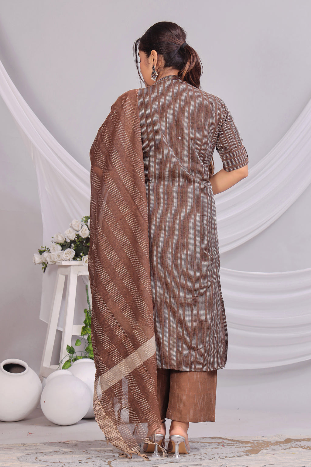 Kavira Cotton Embroidered Katha Set