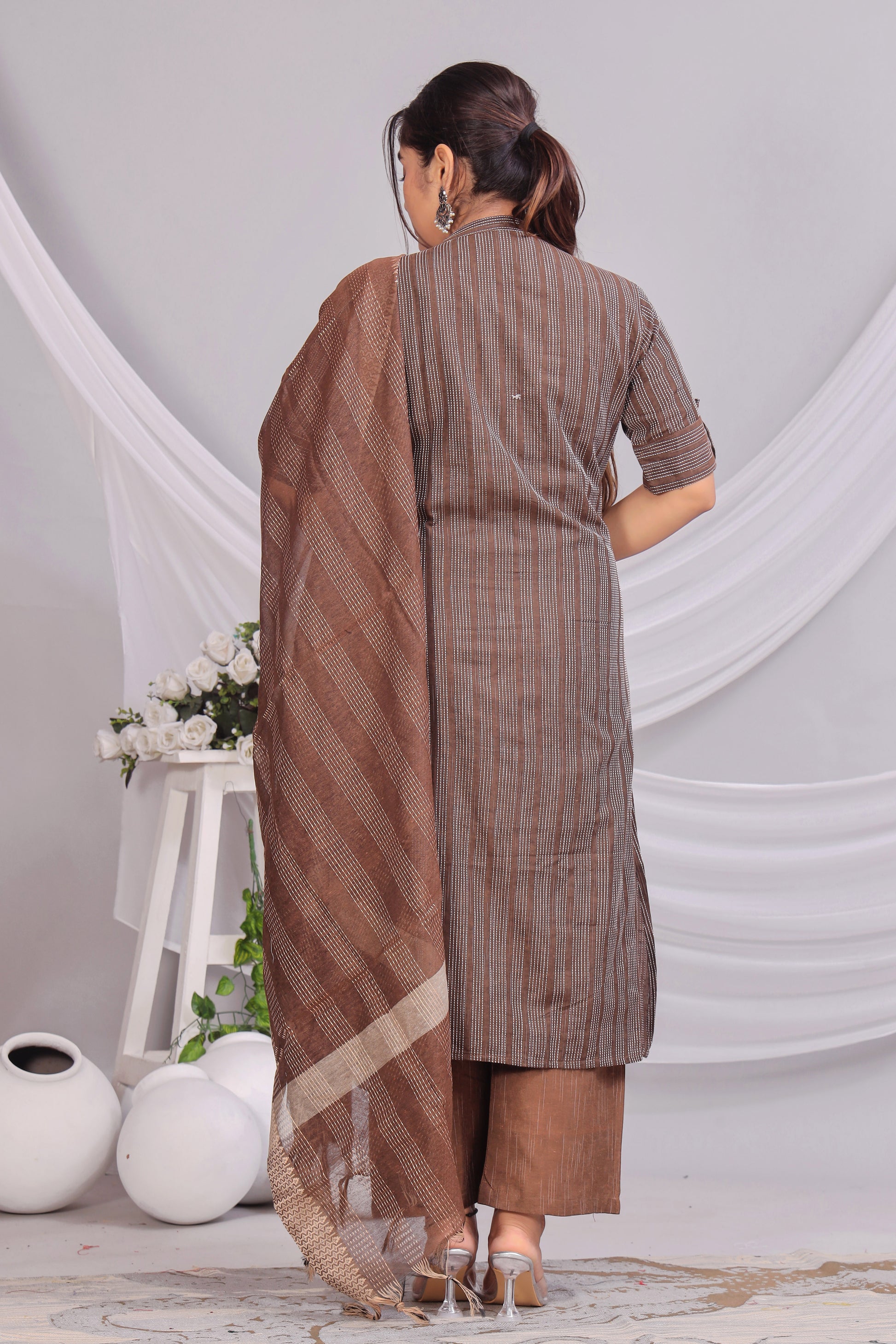 Kavira Cotton Embroidered Katha Set