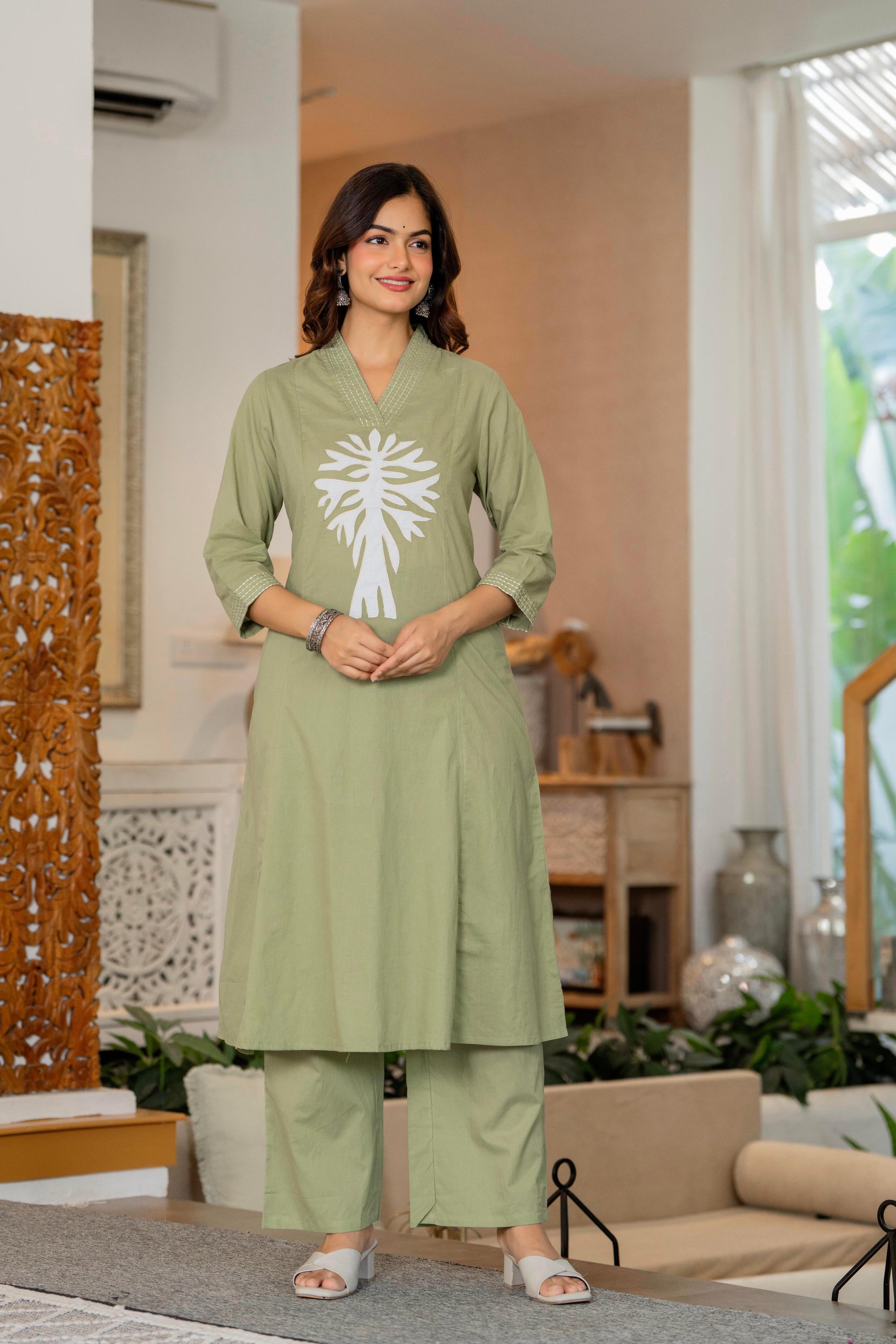 Noorani Cotton Appliqué Kurta Set 🌸