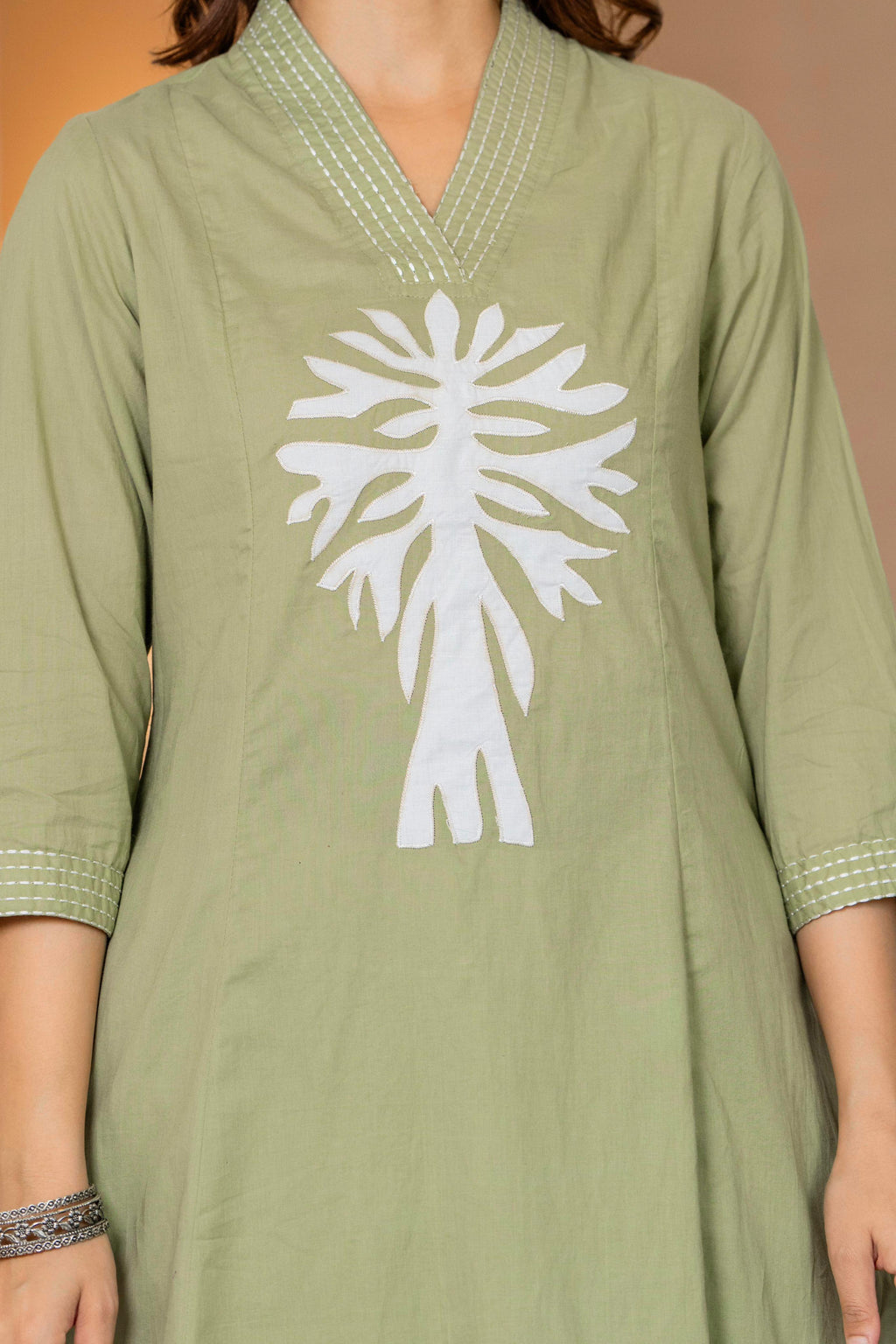 Noorani Cotton Appliqué Kurta Set 🌸