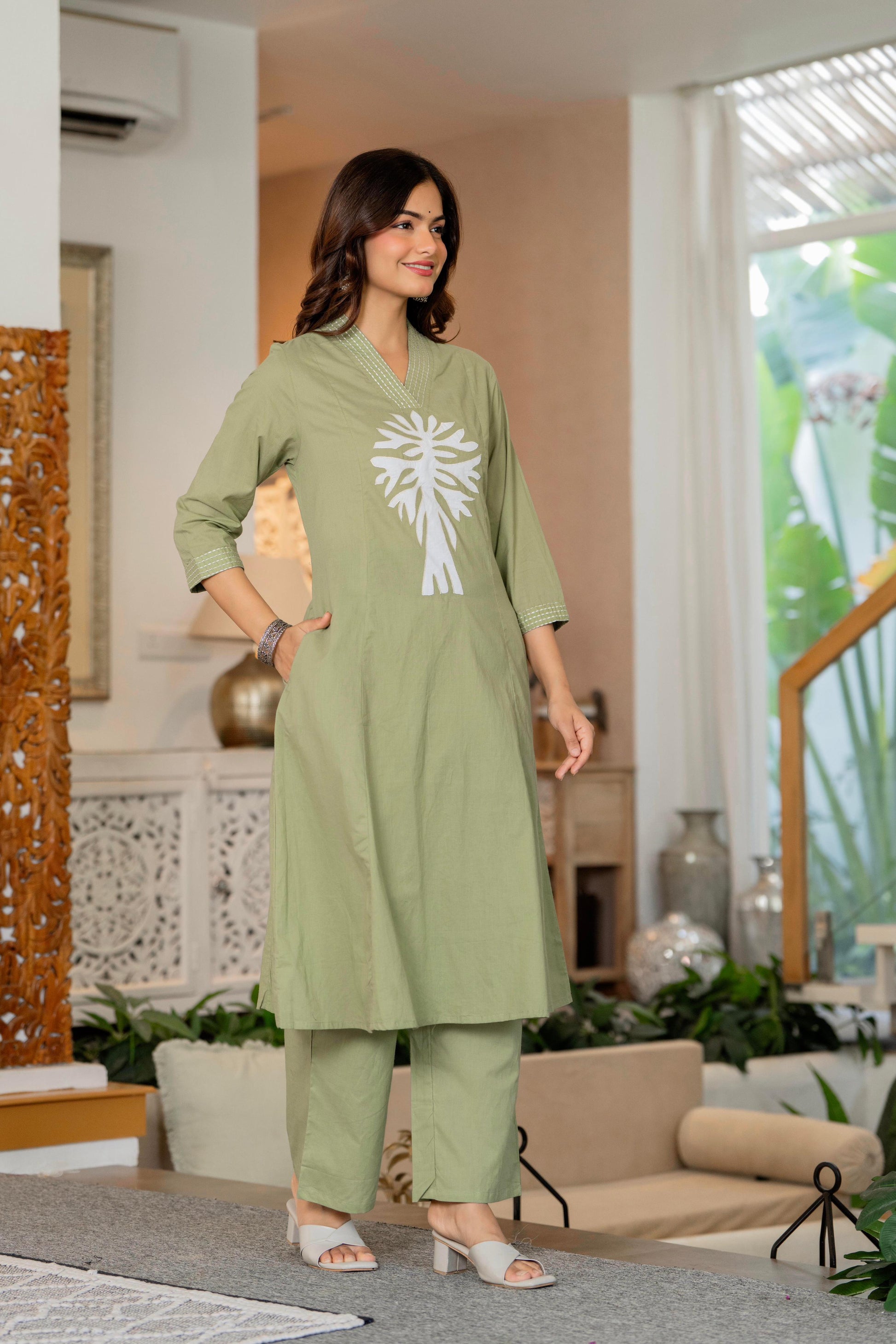 Noorani Cotton Appliqué Kurta Set 🌸