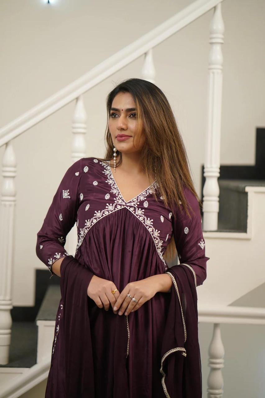 Aarvi Embroidered Rayon Dupatta Set