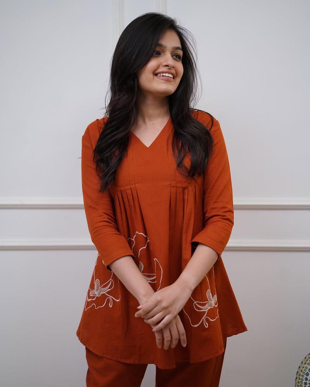 Inaaya Embroidered Cotton Cord Set