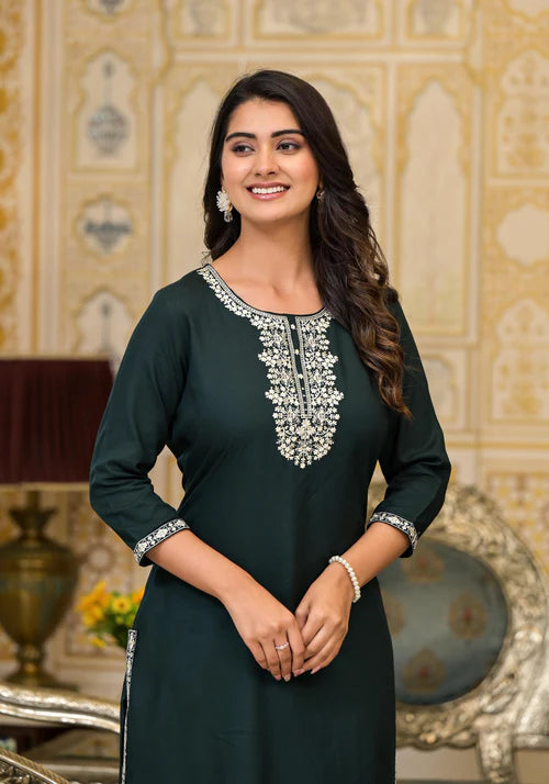 Mehr Green Embroidered Rayon Kurta