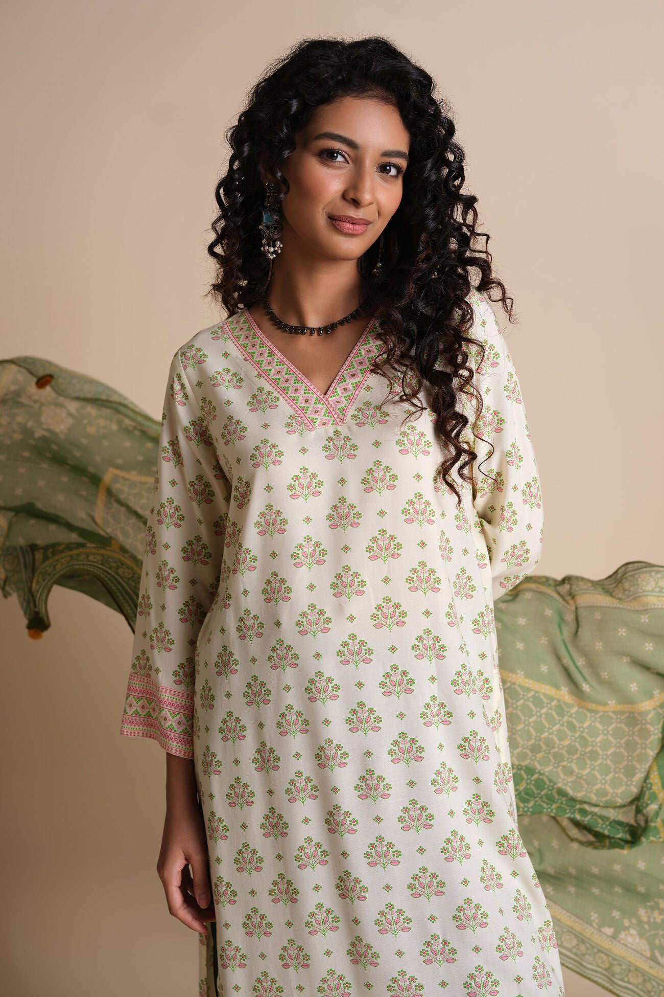Inaaya Modal Kurta