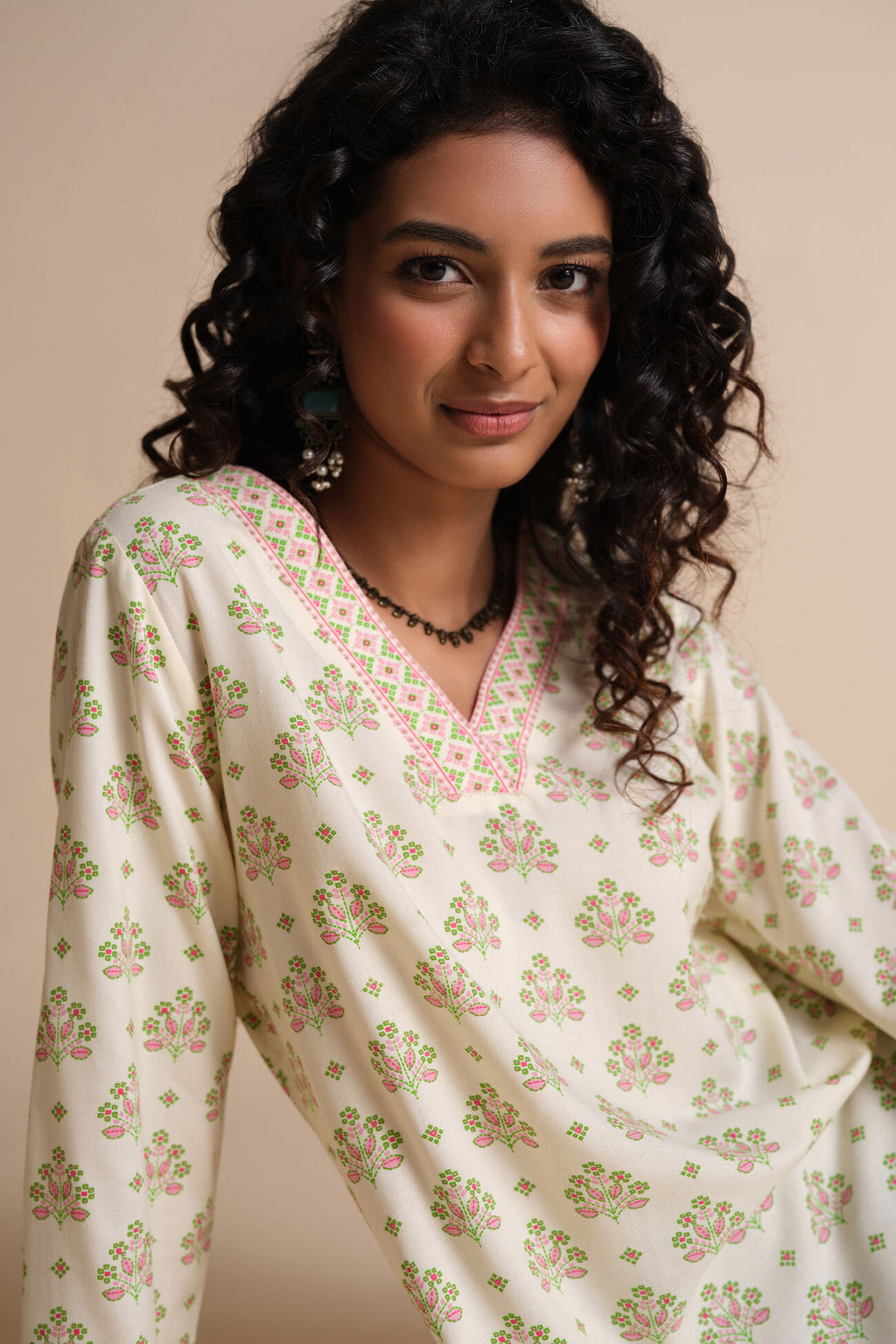 Inaaya Modal Kurta