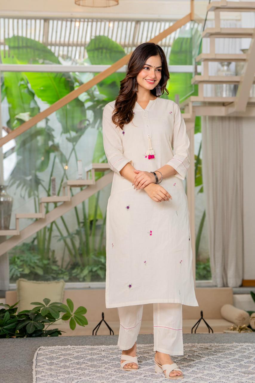 Noorvi Embroidered Cotton Cambric Kurta Pant Set ✨
