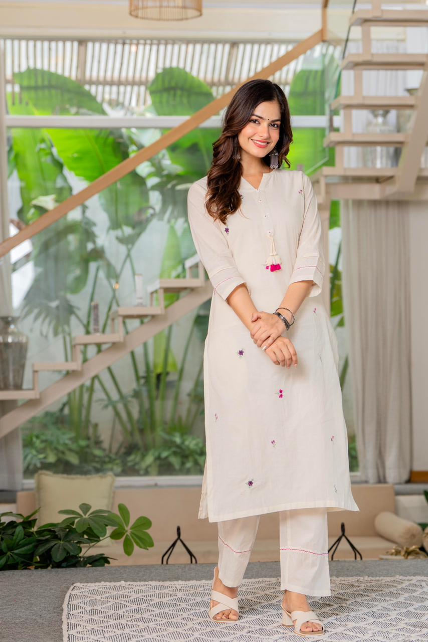 Noorvi Embroidered Cotton Cambric Kurta Pant Set ✨